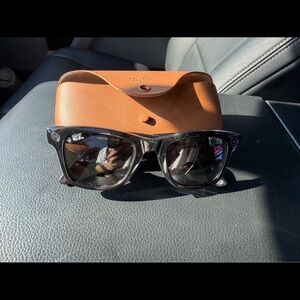 Ray-Ban Classic Black Sunglasses with Tan Case